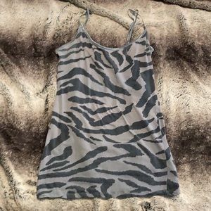 Spaghetti strap tiget print tank